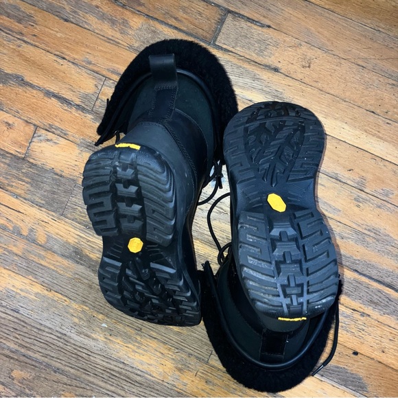 UGG Butte Boot - BLACK - Picture 4 of 4